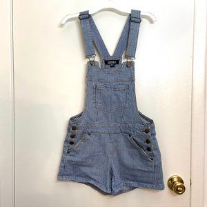 🦋Forever 21 Denim short overalls chest pock…